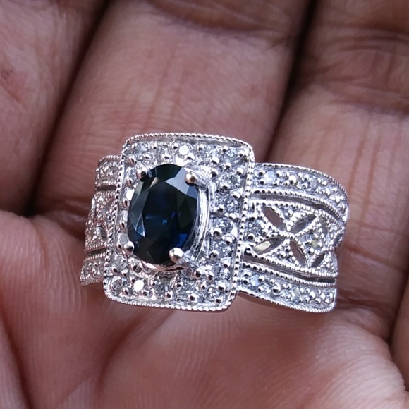 Zales Jewelry - Real 14kt Gold Blue Diamonds Ring